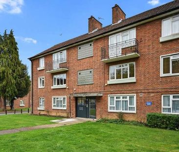 Antoneys Close, Pinner, HA5 - Photo 1