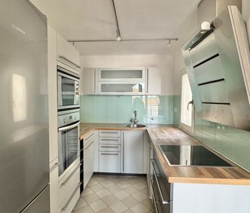 FERNBLICK! SCHÖNE DG-WOHNUNG + 2 BALKONE NAHE PRIVATKLINIK RUDOLFIN... - Foto 1