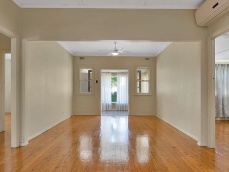 Classic Comfort in Centenary Heights - Photo 4