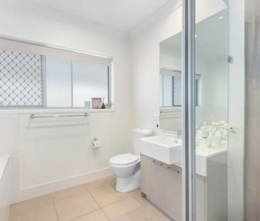 4 Bedrooms plus study in Coomera! - Photo 1