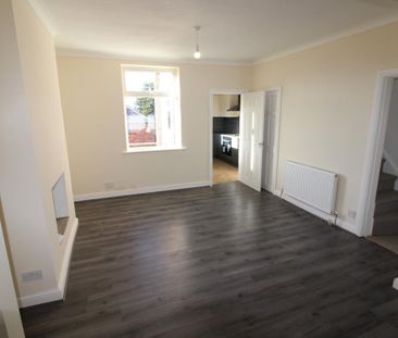 4 bedroom detached house to rent - Photo 1