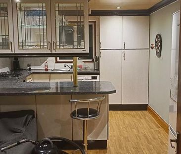 6 bedroom terraced house to rent - Photo 4