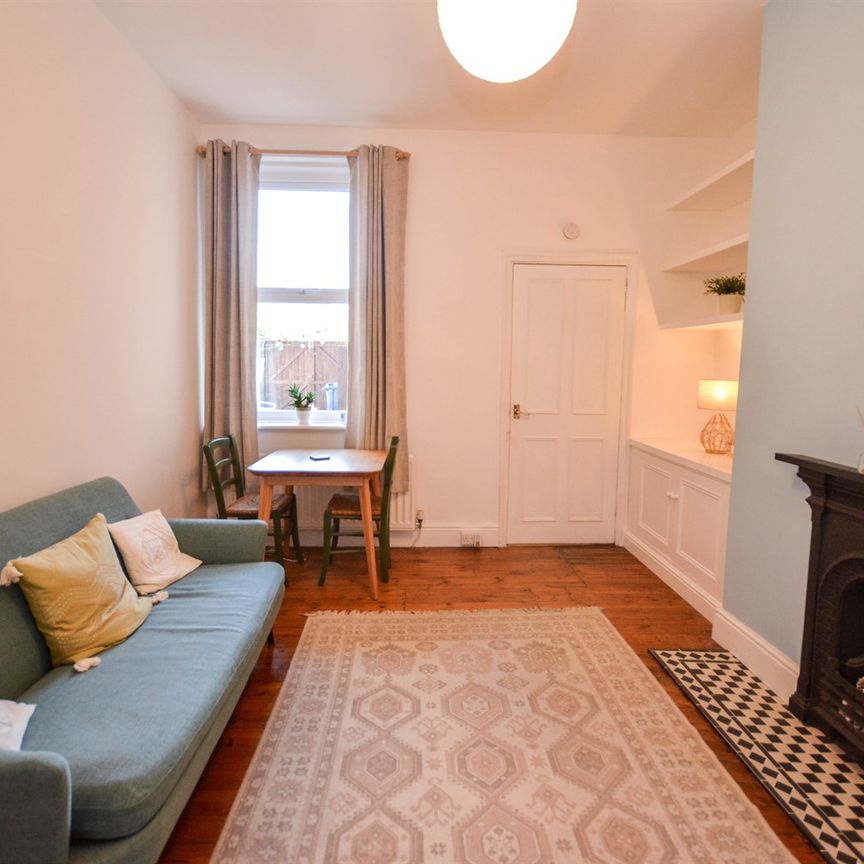 2 bed flat to rent in Hyde Terrace, Gosforth, NE3 - Photo 1