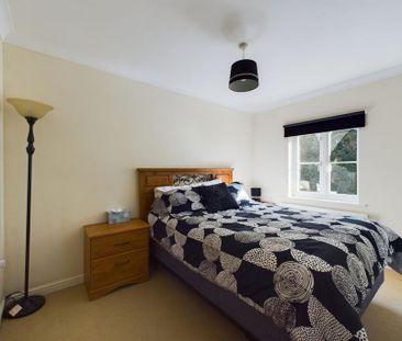 4 bedroom detached house to rent - Photo 3