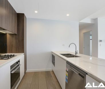 Spacious 2 bedroom Apartment - Photo 3