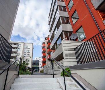 Björnkullavägen 8, Flemingsberg - Photo 1