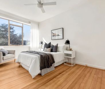 Treetop Views and Parkside Living in the Heart of Windsor - Photo 4