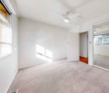 Family Home-Private Court Location - Photo 3