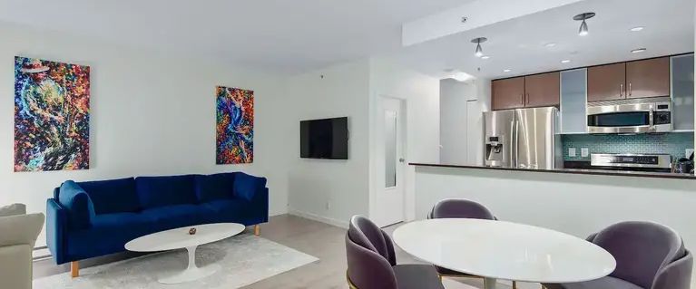 Yaletown Corner Townhouse 1300 sqft 2bd/3ba furnished | 909 Mainland Street, Vancouver - Photo 1