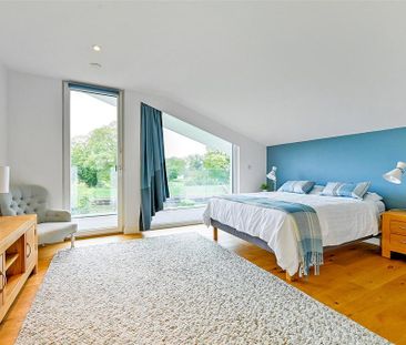 4 bedroom detached house to rent - Photo 4