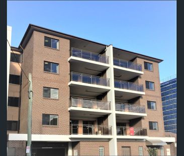 Luxury 3 Bedroom Apartment - Photo 1