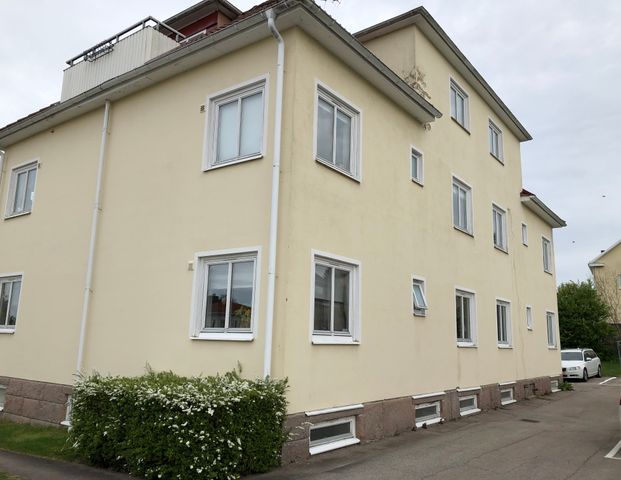 Villagatan 10 - Photo 1