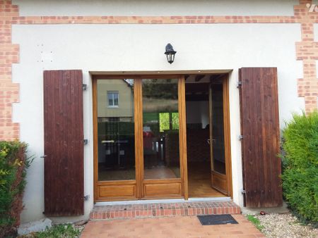 LYONS LA FORET (27480), maison mitoyenne avec deux chambres et petit terrain. - Photo 5