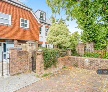 2 bedroom semi-detached house to rent - Photo 6