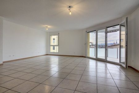 Grand appartement de 4.5 pièces - Photo 2