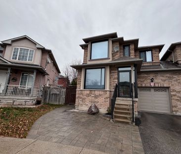 For Lease - 39 Waterton Crescent, Richmond Hill, Ontario - Photo 3
