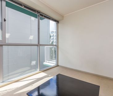 Affordable Two Bedroom - Photo 6