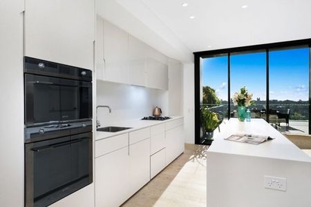 Experience Luxury Living with Views Over the Central Park Precinct - Photo 5