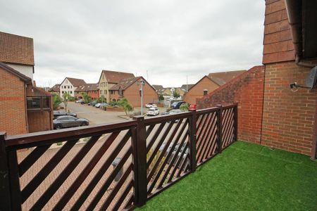3 bedroom terraced house to rent - Photo 3