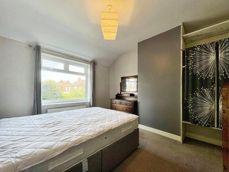 3 bedroom semi-detached house to rent - Photo 4