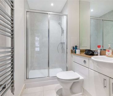 Spacious two bedroom, two bathroom apartment providing luxury livin... - Photo 6