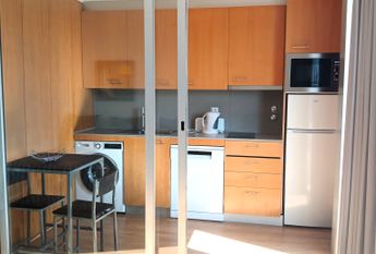 Furnished and equipped T0 flat next to Wisteria!