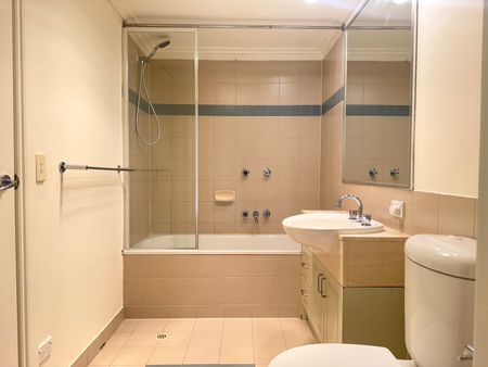 3/2 Carlton Street, Carlton VIC 3053 - Photo 4
