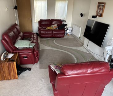 3 Bed link detached house to let in Waterstone Park, Greenhithe - Photo 1