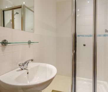 2 bedroom apartment to rent - Photo 6