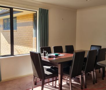 Cul-De-Sac Living - Beachlands - Photo 2