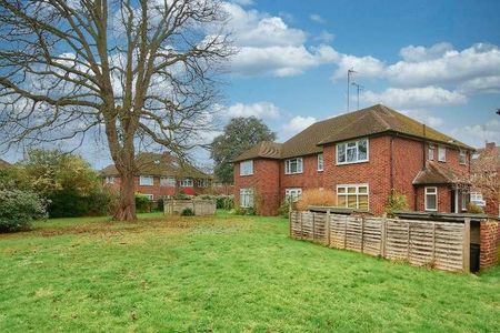 Beaulieu Close, Twickenham, TW1 - Photo 2