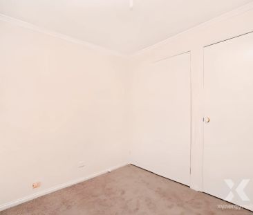 2 Bed, 1 Bath - Photo 2