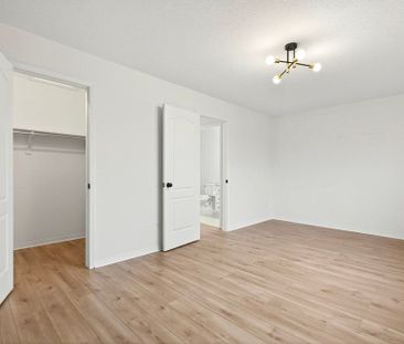 For Lease - 39 Foxborough Drive, Hamilton, Ontario - Photo 2