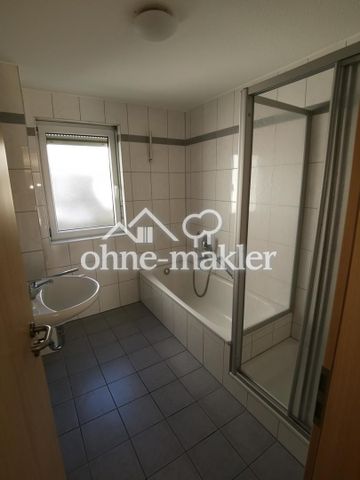 Schöne und zentral gelegenen 3-Zimmer-Wohnung mit Terrasse in Stuttgart-Plieningen - Photo 3