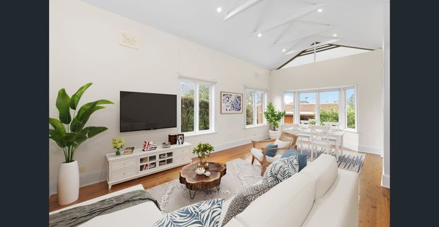 Beautifully renovated family haven with lush gardens - Photo 1