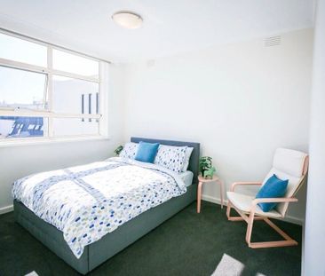 Elwood - Photo 5