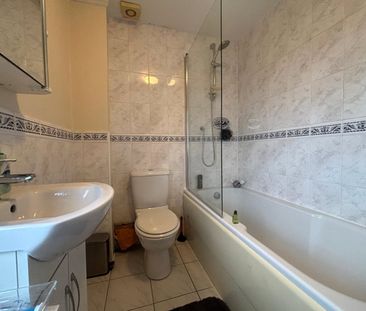 3 bedroom property to rent - Photo 1