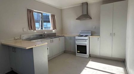 Location！ Location！ Location！ - Photo 4