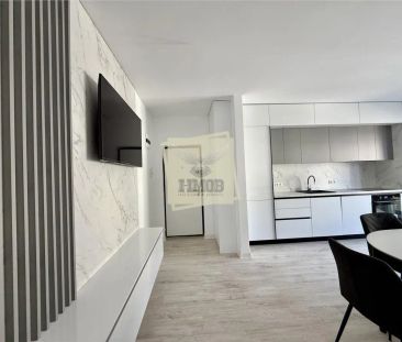 Apartament prima inchiriere 3 camere balcon si parcare Sibiu - Photo 2