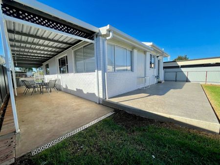 Ray White Parkes - Photo 3