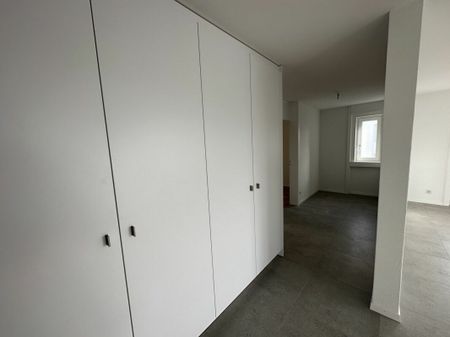 Bel appartement de 4.5 pièces entièrement rénové en 2023 avec balcon ! - Photo 4