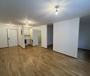DG Wohnung mit Terrasse - Foto 2