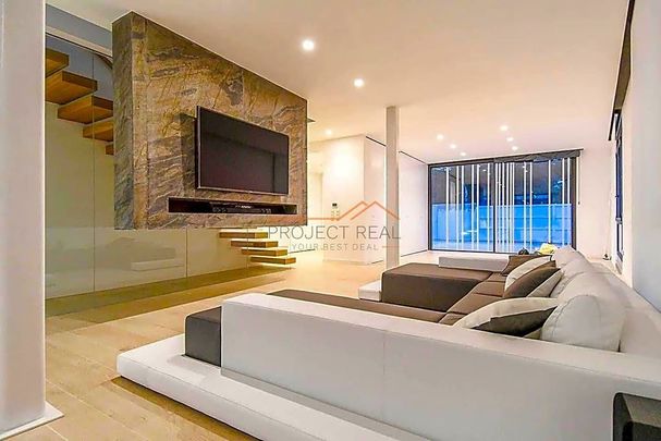 4 bedroom luxury Villa for rent in Gavà, Spain - Photo 1