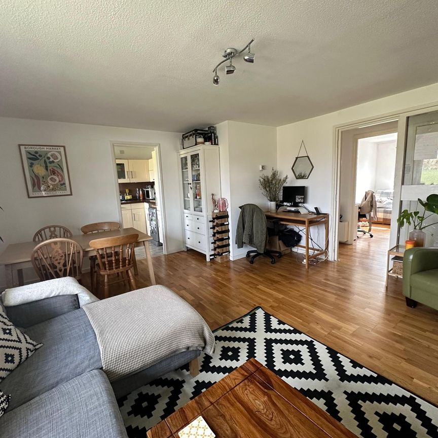 2 Bed Flat, Waverley Place, N4 - Photo 1