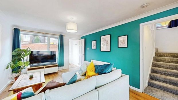 3 bedroom semi-detached house to rent - Photo 1