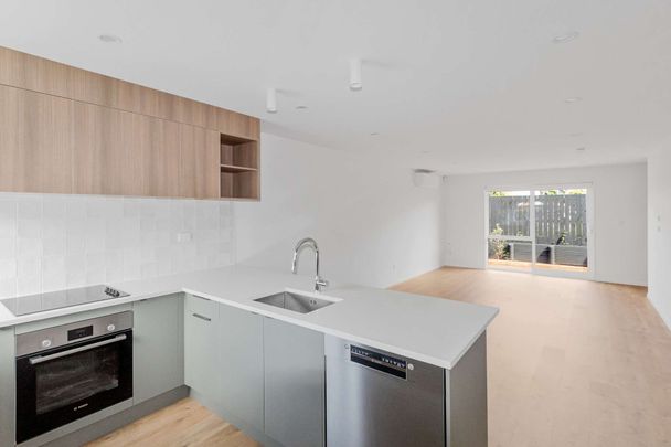 Stunning New Build Home on Claymore Street - Photo 1