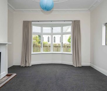 Tidy 3 Bedroom Home - Available Now! - Photo 4