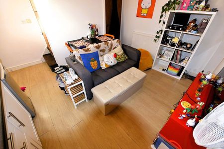 2 bedroom House in Kelsall Place, Hyde Park - Photo 3