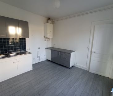 Location Maison 2 pièces 58m² COURBEVOIE 92400 - Photo 3