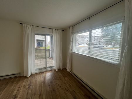 For Lease - 316 Lorry Greenberg Drive Unit# 117, Hunt Club - South Keys and Area, Ontario - Photo 5